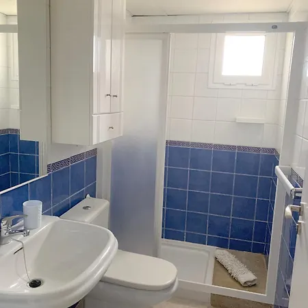 In - For 4-5 People 70 M From The Beach