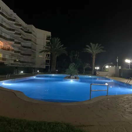In - For 4-5 People 70 M From The Beach