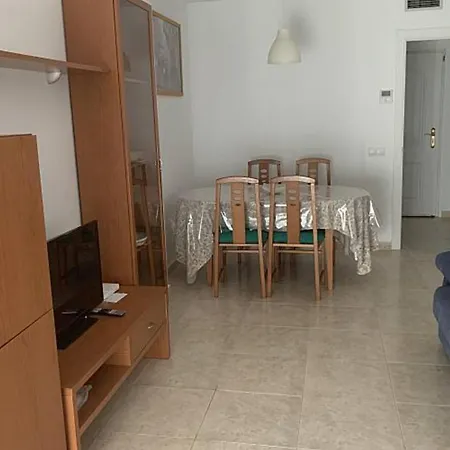 In - For 4-5 People 70 M From The Beach